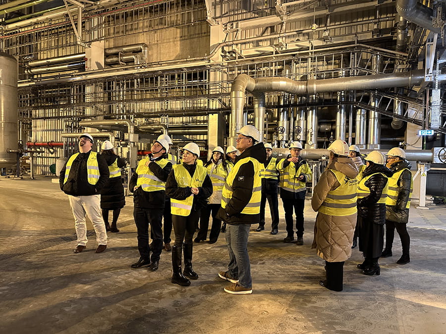 grupa osób podczas zwiedzania