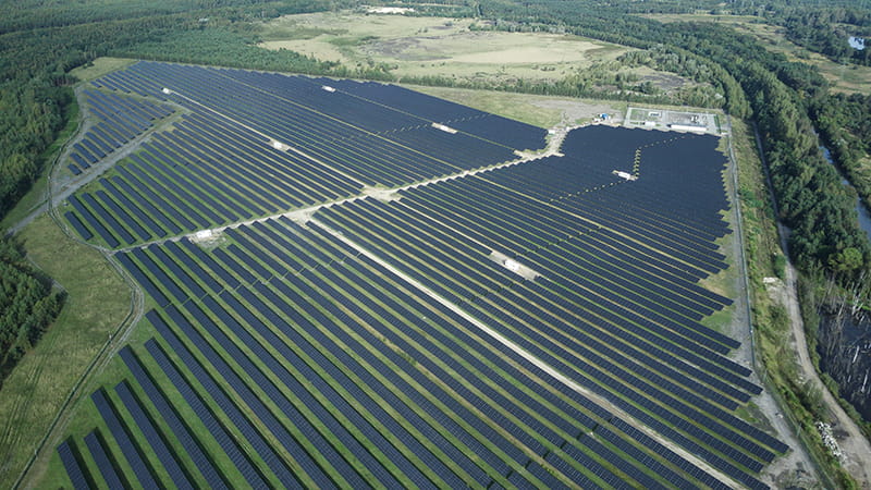 Farma fotowoltaiczna TAURON Nowe Technologie w Mysłowicach widok z lotu ptaka