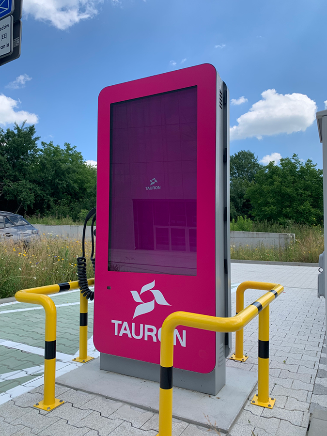 stacja ładowania pojazdów elektrycznych eTAURON